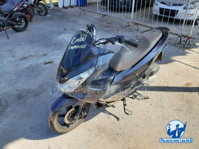 LOTE 13 HONDA PCX 150 2017/2017 