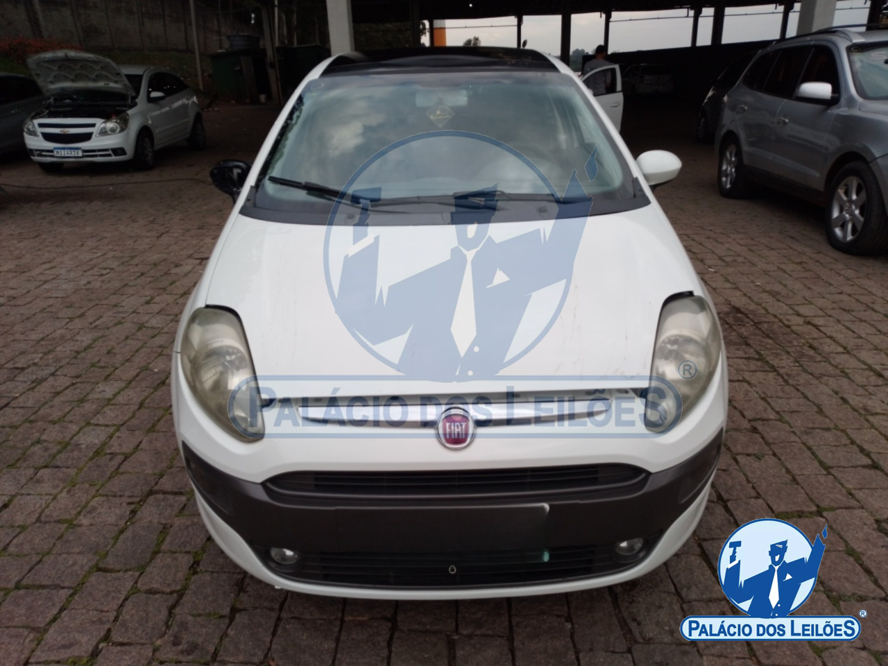 LOTE 13 FIAT/PUNTO ESSENCE 1.6 FLEX 2013/2014