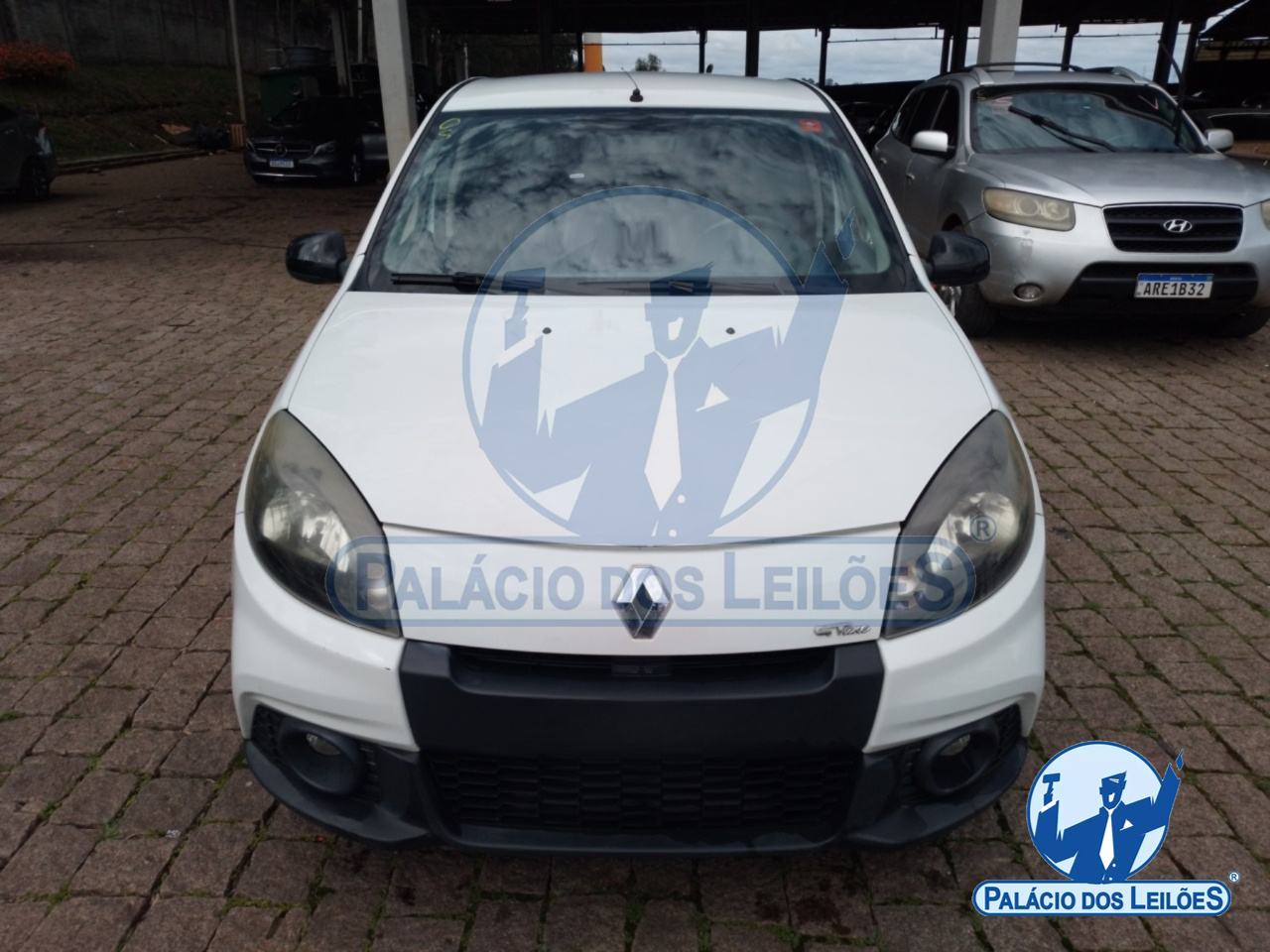 LOTE 18 RENAULT/SANDERO GTL 16 HP FLEX 2013/2013