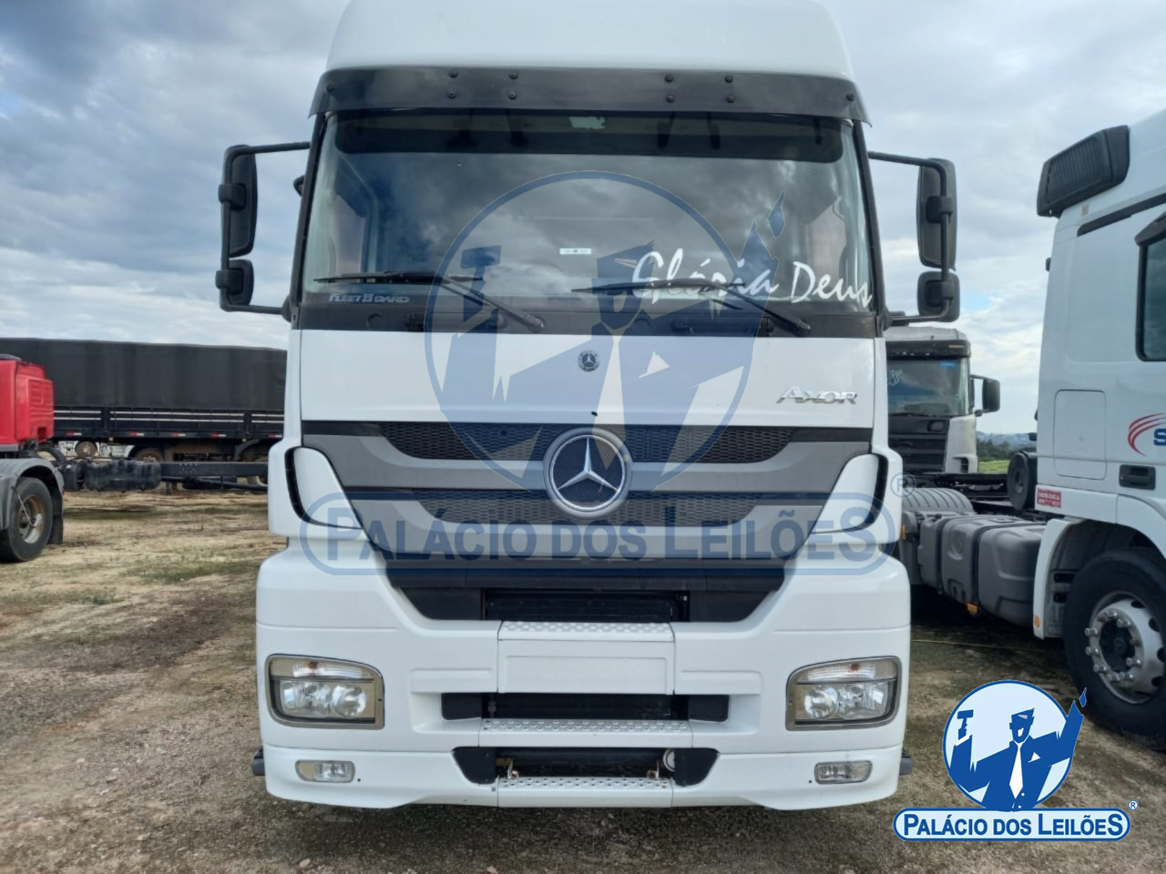 LOTE 28 M BENZ/AXOR 2041 LS CAB. EST. DIESEL 2019/2019